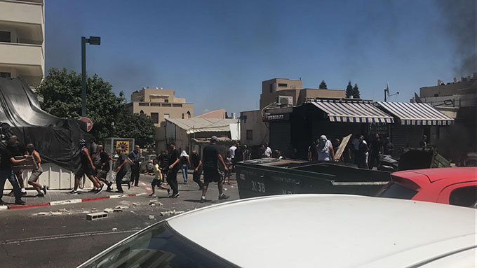 مواجهات مع الشرطة وحرق إطارات في أعقاب مقتل شاب من يافا